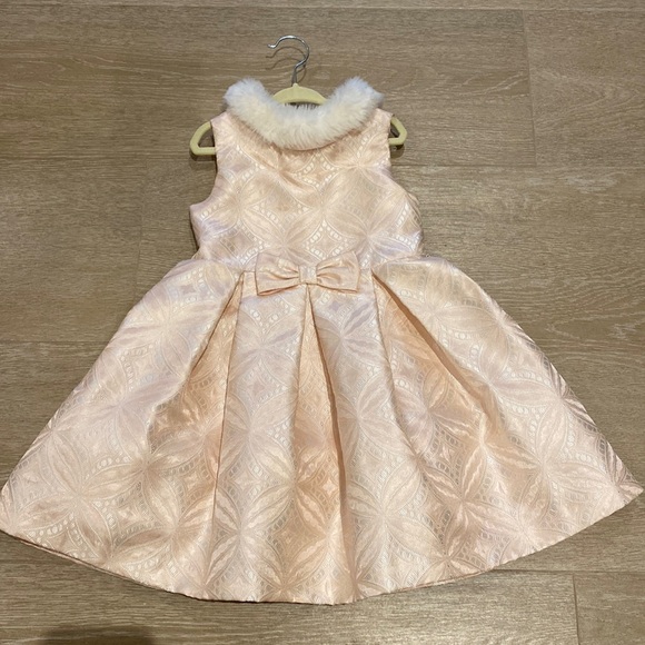 Janie and Jack sleeveless pink dress w creamy white faux fur neck Girls size 3